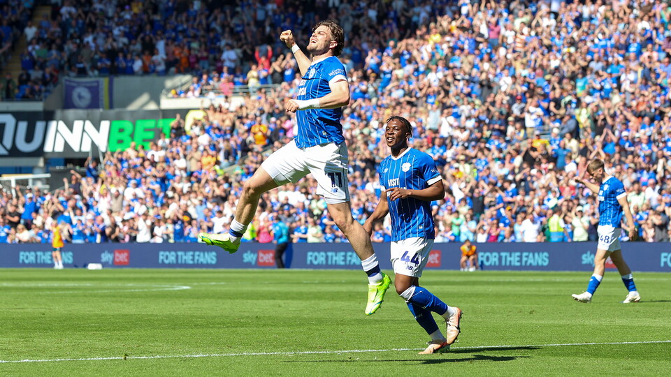 Ollie Tanner in action for Cardiff City FC