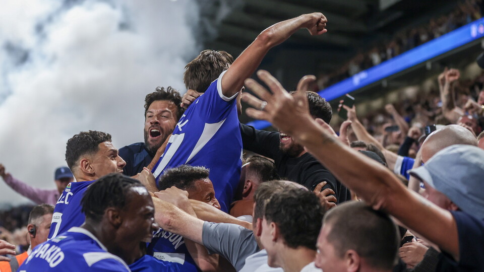 Cardiff City players, supporters
