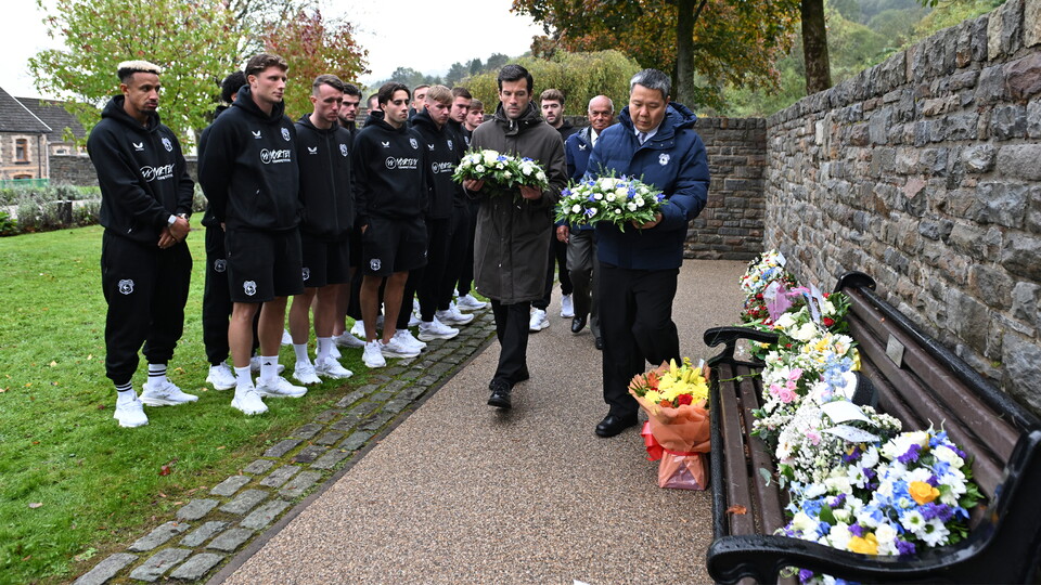 Cardiff City players visit Aberfan