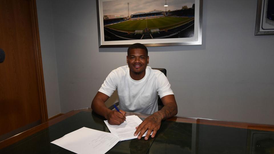 Vontae Daley-Campbell agrees terms with Cardiff City...