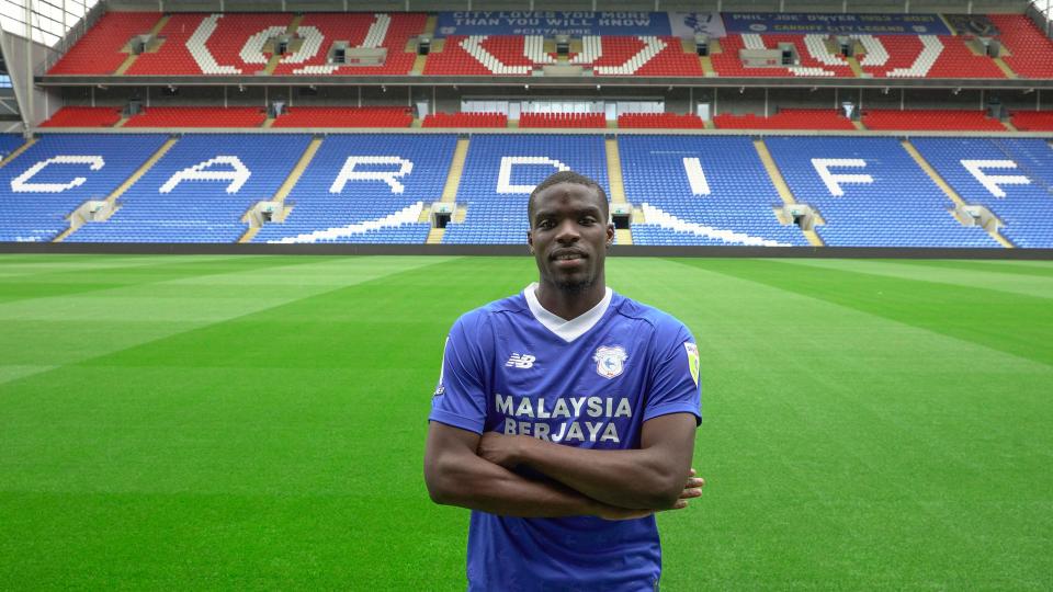 Niels Nkounkou joins City on loan from Everton...