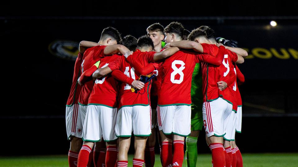 Wales U17 header