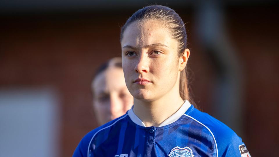 Megan Bowen in action for Cardiff City Women